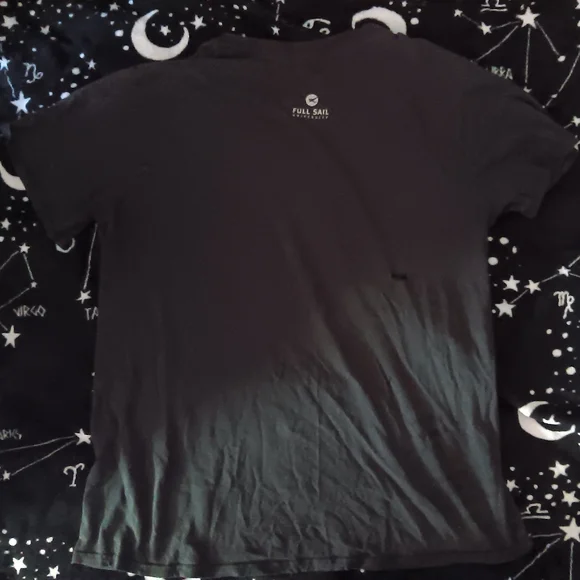 Full Sail University Skull Headphones Be Creative Florida Graphic Tee - Picture 2 of 5